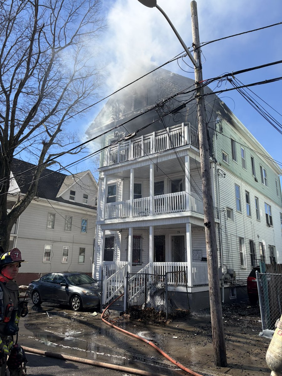 @PVDFireDept is working to extinguish a building fire at 29/31 Sorrento St. Approximately 50 firefighters are on scene. No injuries at this time